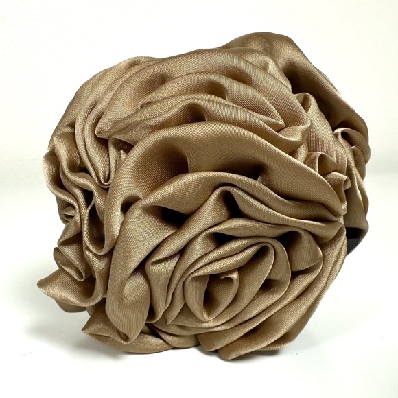 Big Rosette Flower Hair Clip in Tan - Picture 3 of 7